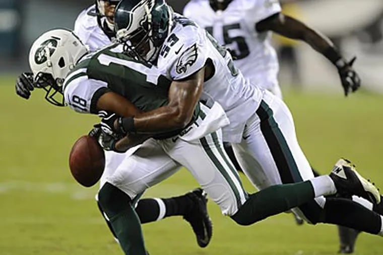 Adrian Moten (53) has returned to the Eagles after being cut in the preseason. (Michael Perez/AP file photo)