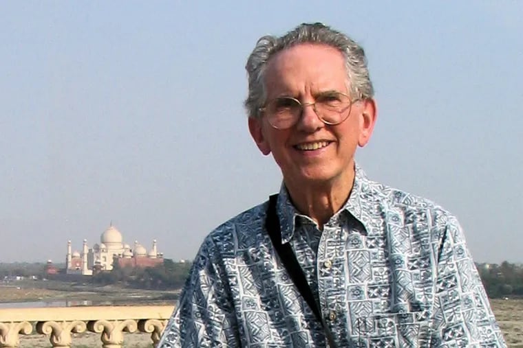 Donald E. Smith in front of the Taj Mahal in 2005.