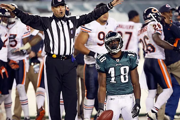 Jeremy Maclin dropped a key fourth-down pass in the Eagles' loss to the Bears on Monday night. (Yong Kim/Staff Photographer)