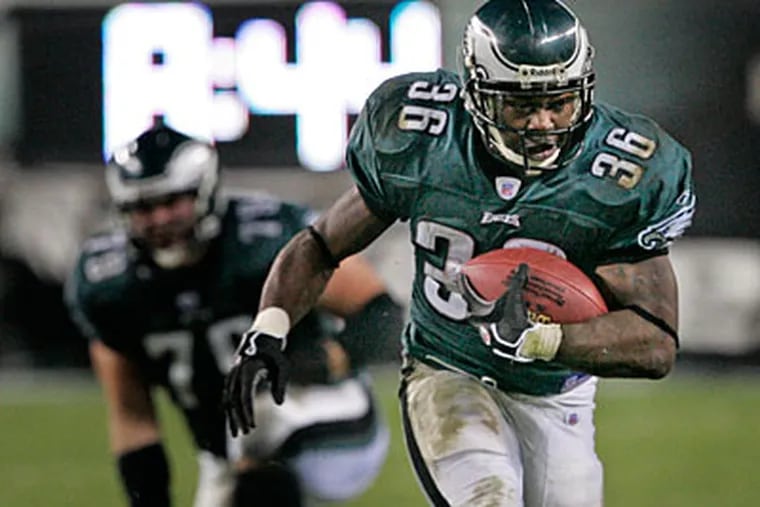 Brian Westbrook was let go after eight seasons with the Eagles. (Ron Cortes / Staff Photographer)