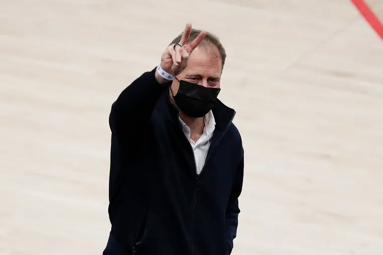 Sixers managing partner Josh Harris raises his finger while attending the Sixers and Washington Wizards Game 4 first round NBA playoff series in Washington D.C., on Monday, May 31, 2021. (Yong Kim/Philadelphia Inquirer/TNS)