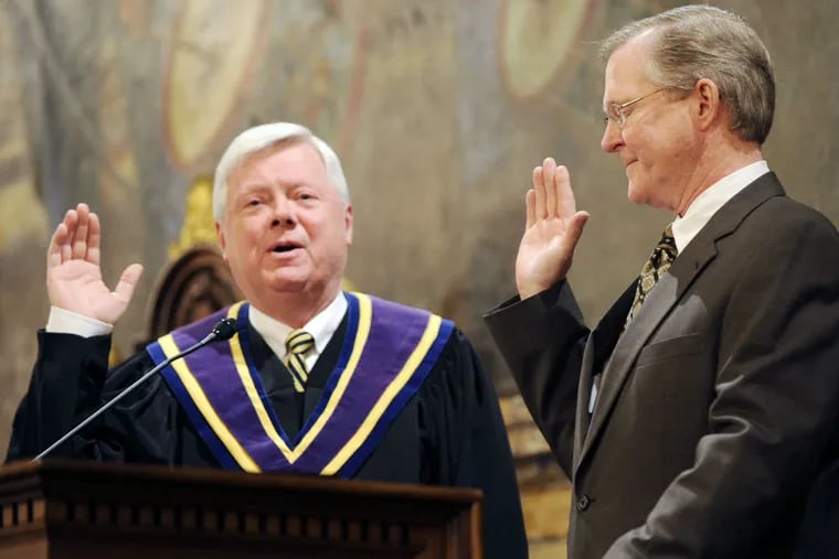 Supreme Court Justice Thomas G. Saylor (left) swearing in Samuel Smith as House speaker in 2011. Saylor, 69, became chief justice of Pa. in 2015.