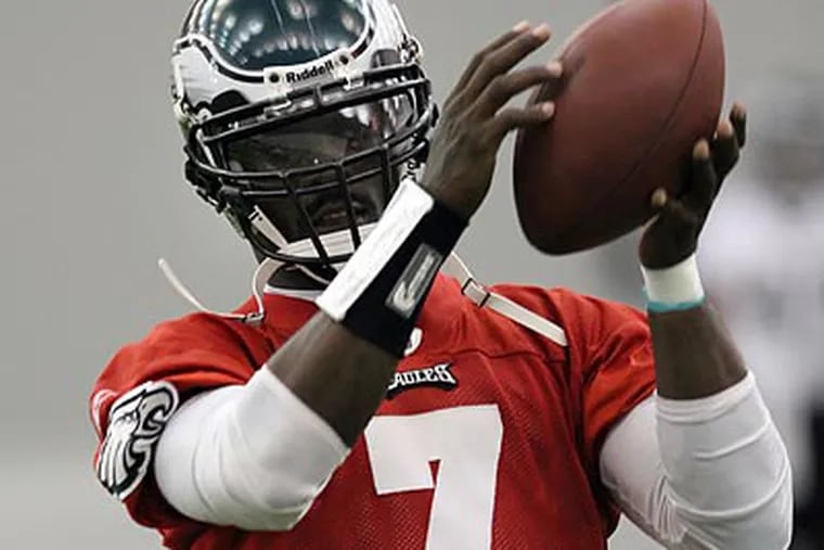 Michael Vick's future with the Eagles is in question. (Laurence Kesterson / Staff file photo)