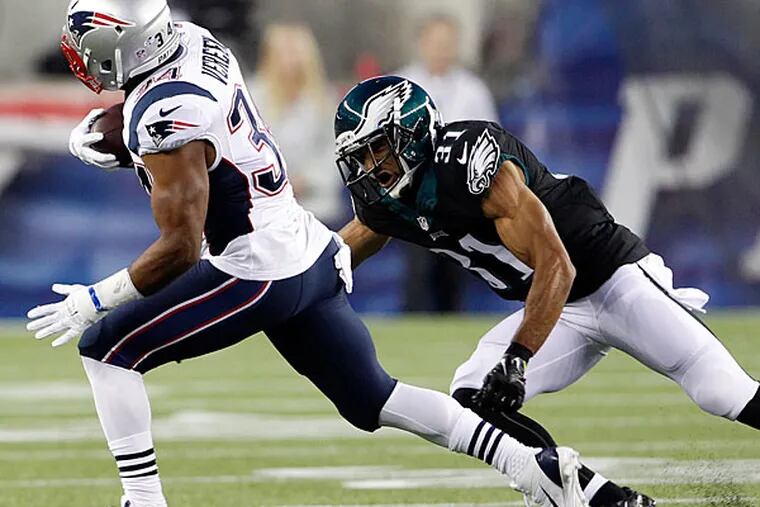 Curtis Marsh goes after the Patriots' Shane Vereen. (Ron Cortes/Staff Photographer)