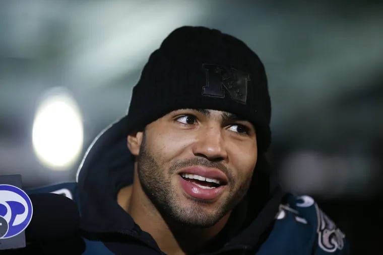 Former Eagles outside linebacker Mychal Kendricks during a news conference at the Mall of America in Minnesota in February 2018. Kendricks was sentenced this week after pleading guilty to insider trading charges.