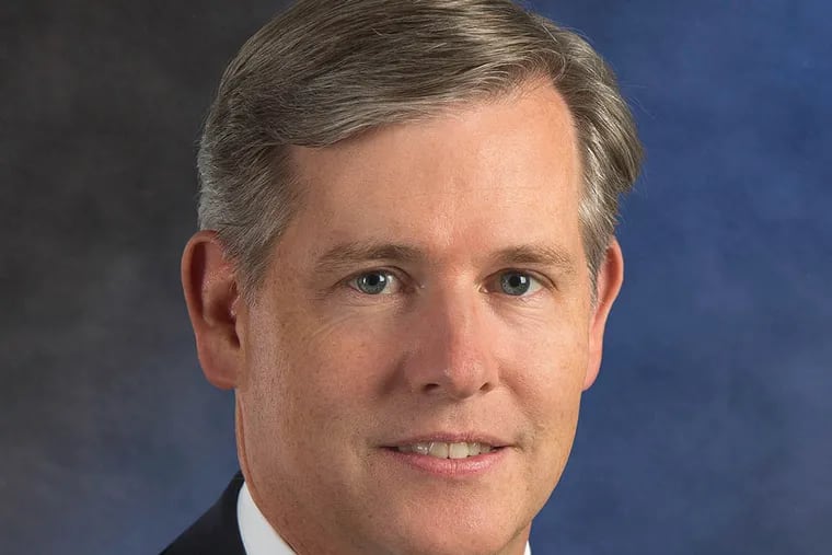 Comcast Corp. has hired Michael J. Cavanagh, a co-president and co-chief operating officer with the Carlyle Group, as its new chief financial officer.