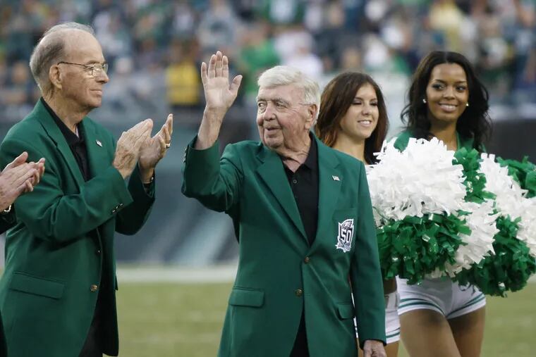 Bill Campbell was part of a 2010 ceremony commemorating the Eagles'  1960 championship.
