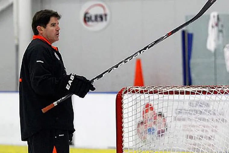 Peter Laviolette enters his second postseason as the Flyers head coach tonight. (Yong Kim/Staff Photographer)