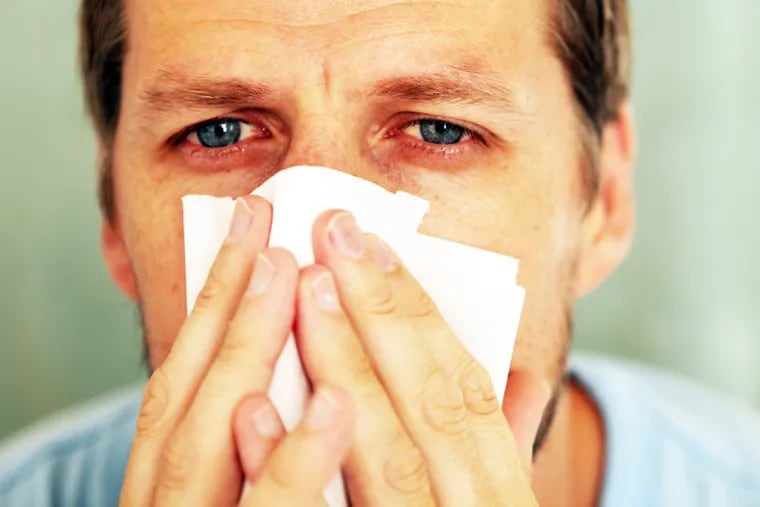 How can allergy sufferers tell whether they have allergies or the coronavirus? There’s some overlap in symptoms that could easily fuel anxiety.