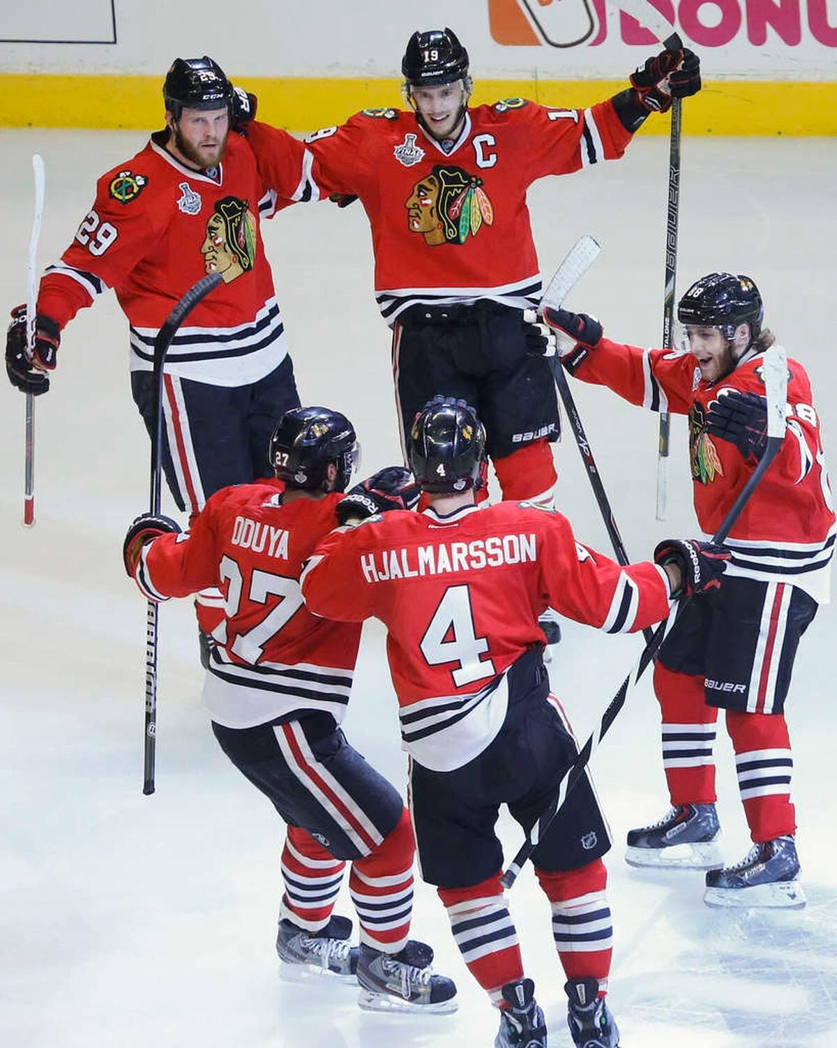 Chicago, Kane close in on Cup