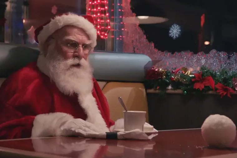 Santa Claus attempts to bury the hatchet with a snowball that hit him in a funny new video produced by the Eagles social media team.