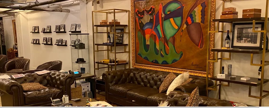 Par Funding's offices in Old City were decorated with art, leather couches, a cigar bar, a fully stocked bar and sports memorabilia.