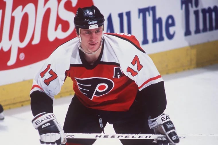 Among NHL forwards who have played at least 1,400 NHL games, Rod Brind’Amour ranks 26th in points (1,184). Of the 25 players ranked ahead of him, 22 are in the Hall of Fame and the other three are not yet eligible.