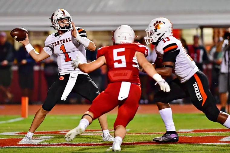 Beau Pribula will join a stacked quarterback room as a freshman for the 2022 season.