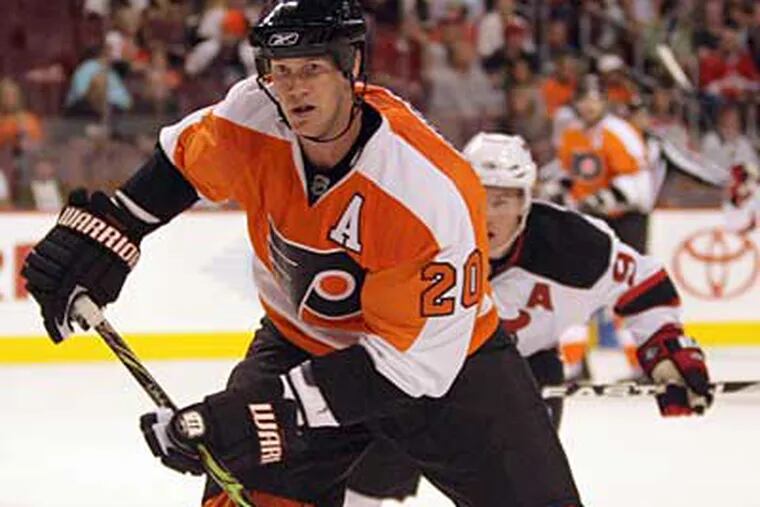 The Hockey News named Chris Pronger of the Flyers the "nastiest" defenseman in the NHL. (Yong Kim / Staff Photographer)