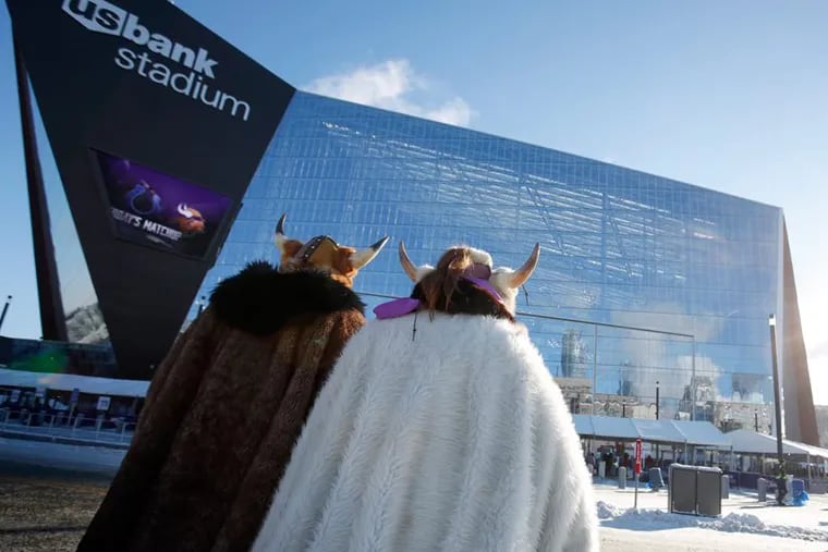 Super Bowl visitors, bundle up for your trek to U.S. Bank Stadium for Sunday’s game between the Eagles and the Patriots. Helmet and horns are optional, but at least opt for ear muffs.