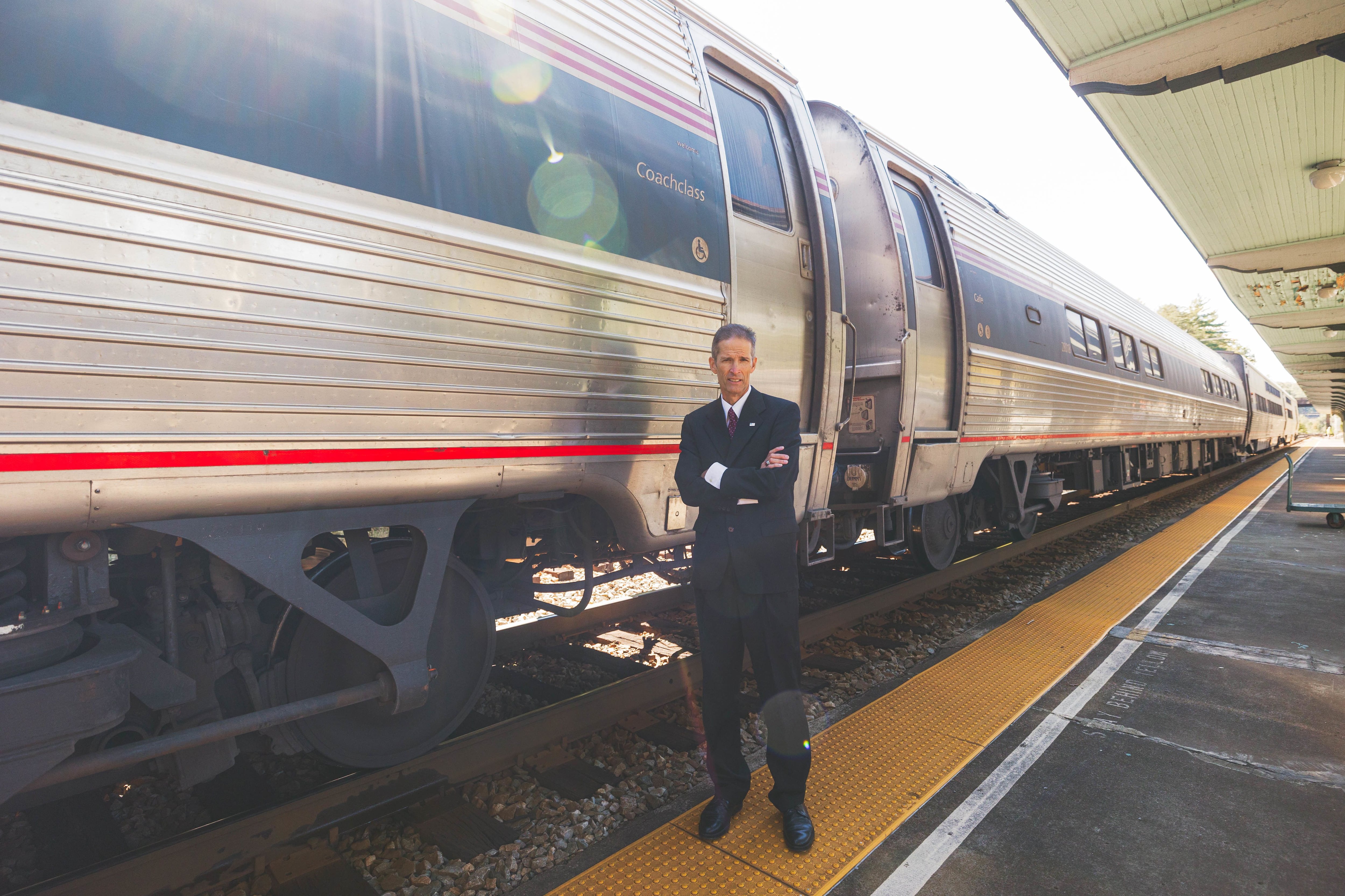 Celebs Travel By Train & Plane All Over the US and Europe with