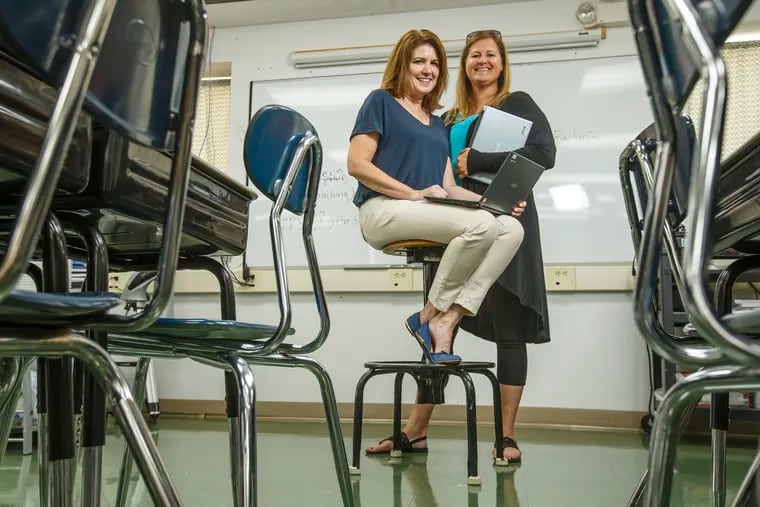 Teachers.Julie Cook, left, and Jeannine Dunn, right, in the 7th and 8th-grade classroom at Souderton Charter School Collaborative. MICHAEL BRYANT / Staff Photographer