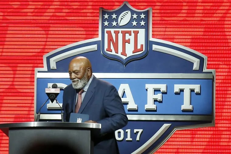 Hall of Fame running back Jim Brown announcing a Cleveland Browns pick during the second round of the NFL draft last year at the Philadelphia Museum of Art.