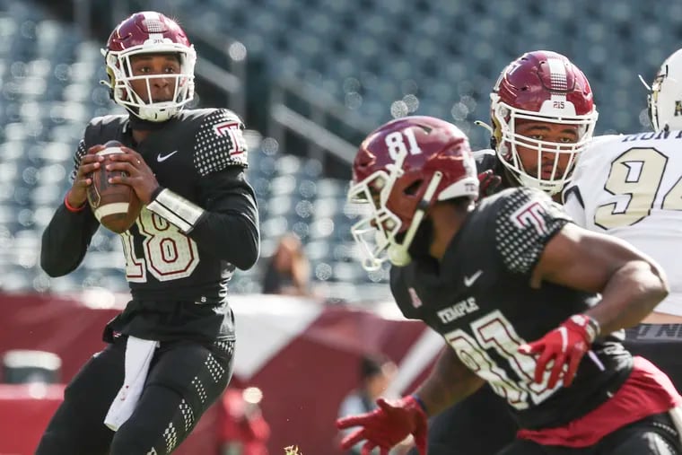 Temple Owls quarterback D'Wan Mathis looking to throw the ball against UCF on Saturday.