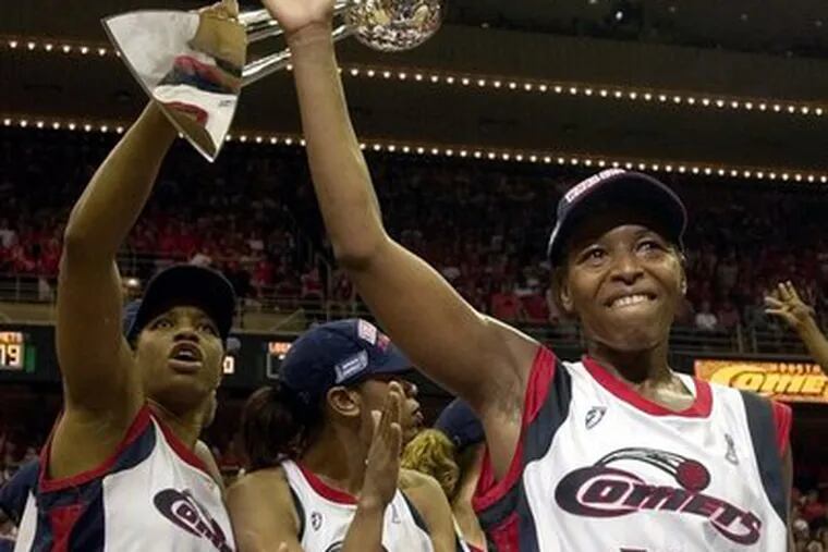 Back in 2000, the Houston Comets, led by MVP Cynthia Cooper (14), were champs of the WNBA. Now they&#0039;re out of business.