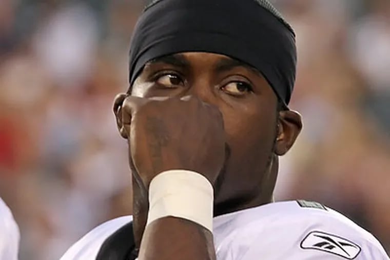 Michael Vick may be of interest to Va. Beach police in the investigation of a shooting. (Steven M. Falk/Staff file photo)