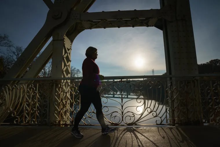 Looking for ways to squeeze mindfulness into your schedule? Make your morning walk a mindful one.