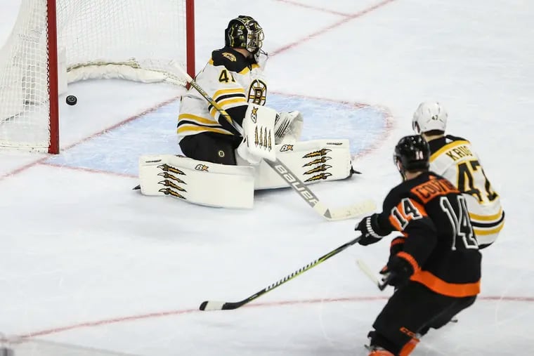 Flyers' Sean Couturier scores a hat trick on Bruins' Jaroslav Halak during the third period at the Wells Fargo Center, Wednesday, January 16, 2019.  The Flyers beat the Bruins, 4-3.  STEVEN M. FALK  / Staff Photographer