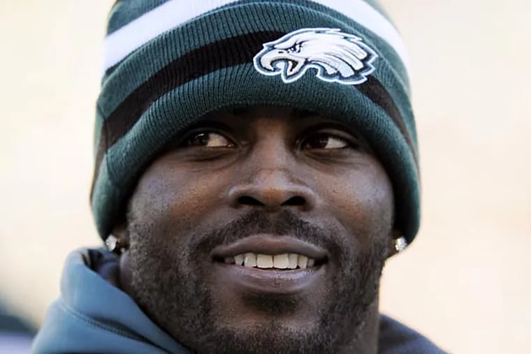 he Eagles will take advantage of a provision in Michael Vick’s contract and won’t release the quarterback before a Wednesday deadline guarantees him $3 million. (Michael Perez/AP file photo)