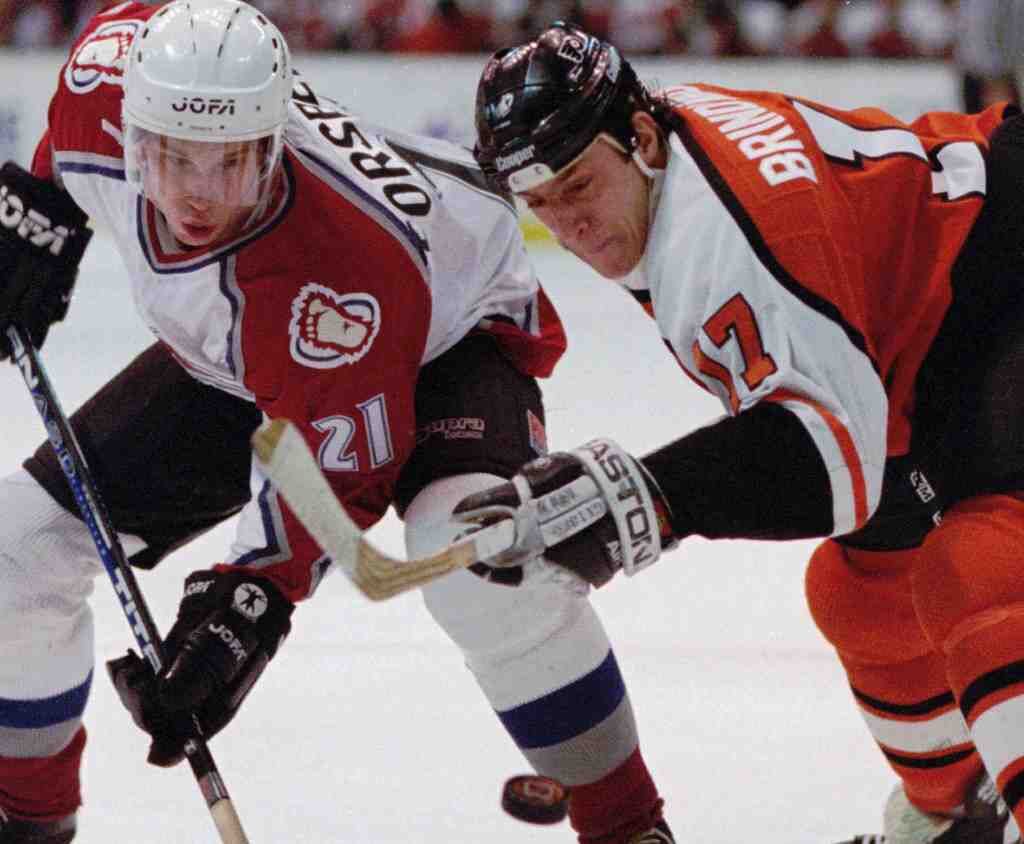 Breaking News: NHL Legend Eric Lindros to Attend Panini VIP Party