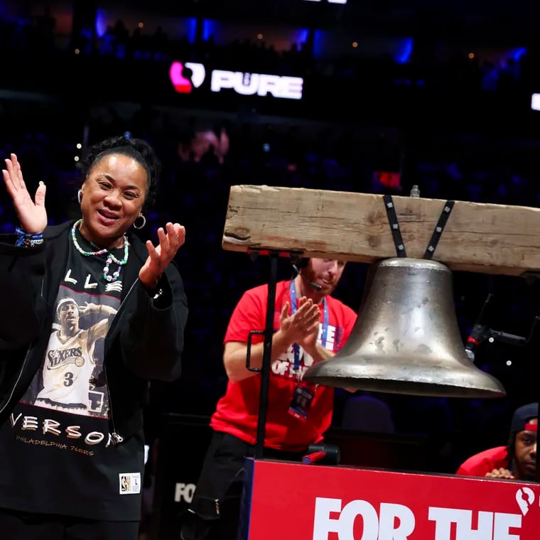 Dawn Staley rings the bell before game 4.