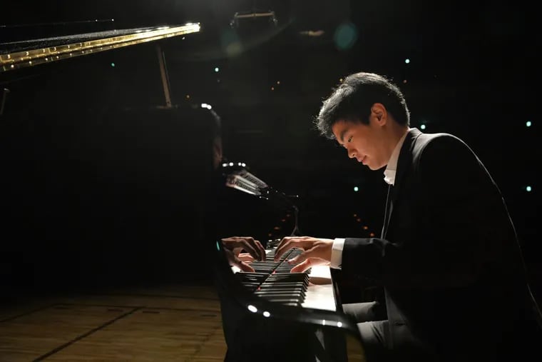 Daniel Hsu, piano. (Photo: © Hamamatsu International Piano Competition)
