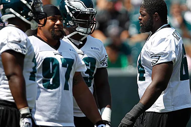 The Eagles' Clifton Geathers. (David Maialetti/Staff Photographer)