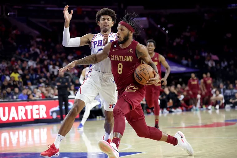 The Sixers' Matisse Thybulle makes a defense play on the ball at the Wells Fargo Center.