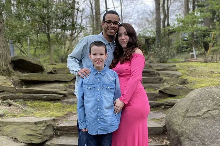 Alex Anaya with son Alexander Jr. and partner Courtnee Porter, died of a ruptured brain aneurysm. His heart was preserved for donation using a machine that restarted it after removal from his body.