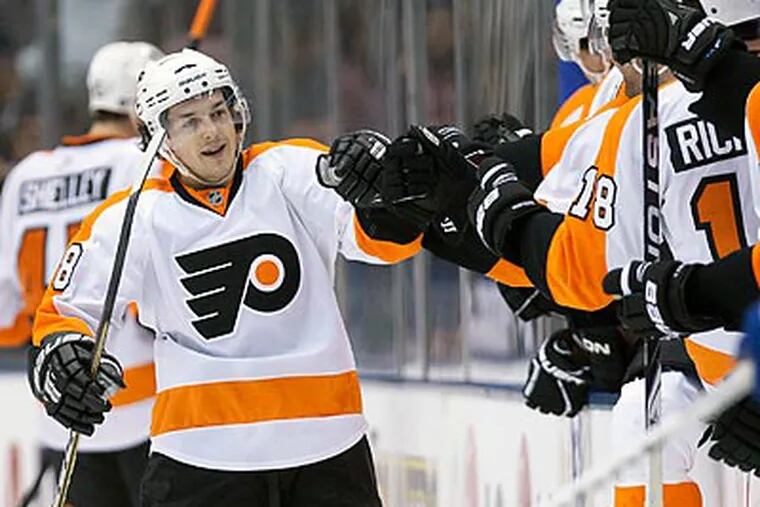 Danny Briere scored two goals to up his season total to 16. (Frank Gunn/AP, The Canadian Press)