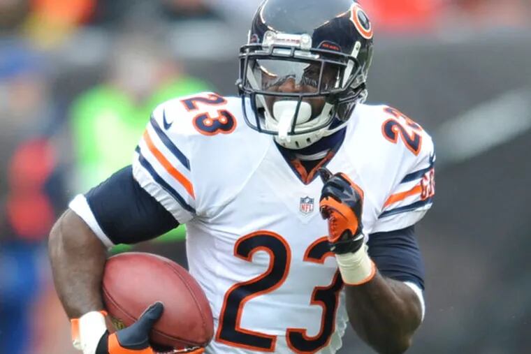 Bears wide receiver Devin Hester returns a kickoff during an NFL football game against the Cleveland Browns Sunday, Dec. 15, 2013, in Cleveland. Chicago won 38-31. (David Richard/AP)