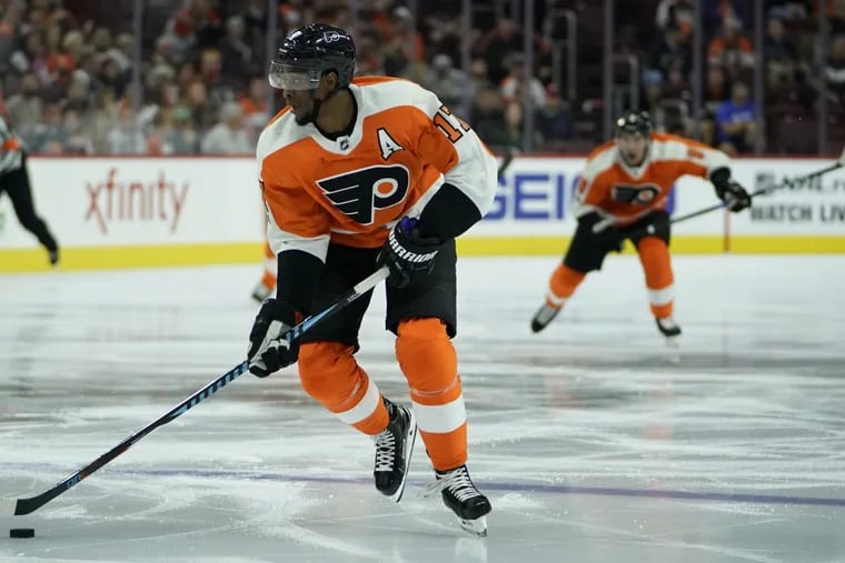 Wayne Simmonds became the first player in Flyers history to have a season-opening hat trick.