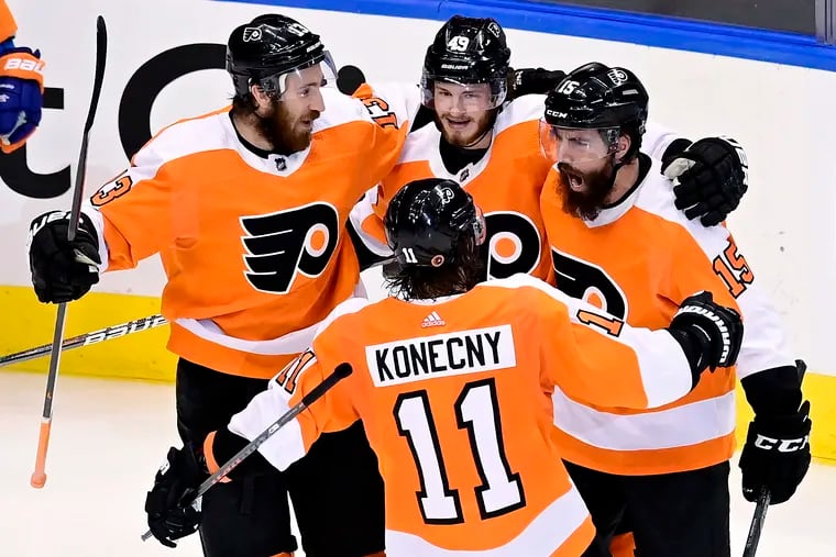 Kevin Hayes (left) and the Flyers will look to turn up the heat and force a Game 7 against the Islanders. They'll need a victory tonight (7 p.m., NBCSN) to make that happen.