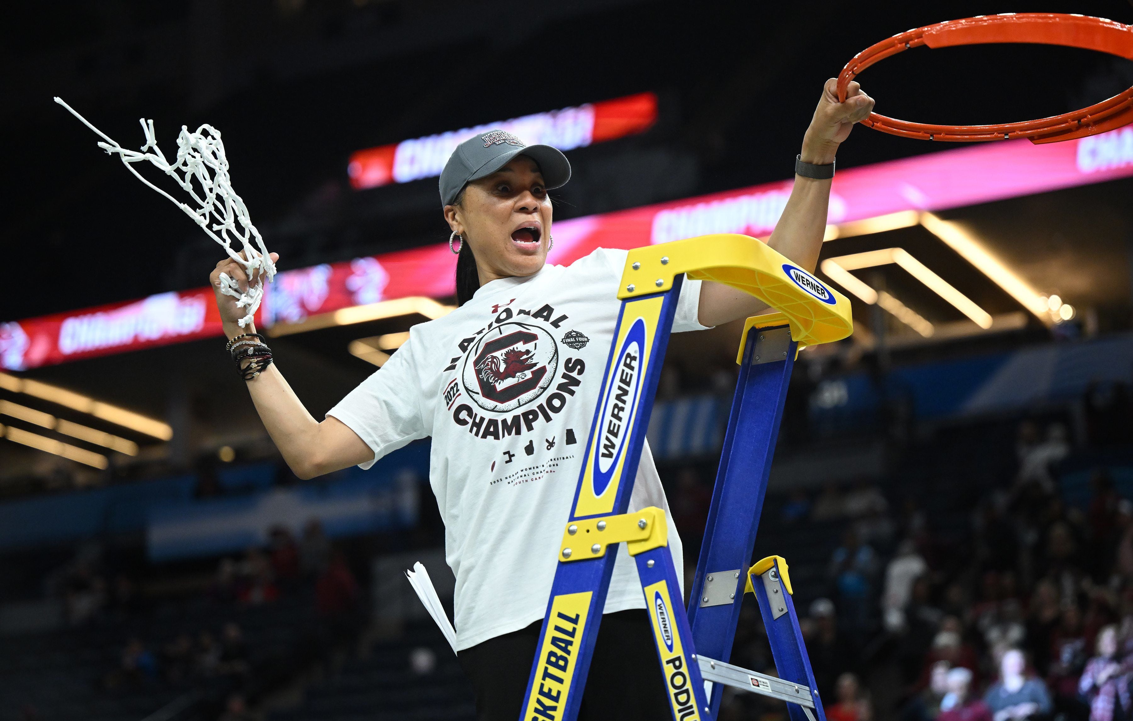 Dawn Staley: A petite package of dynamite, Sports