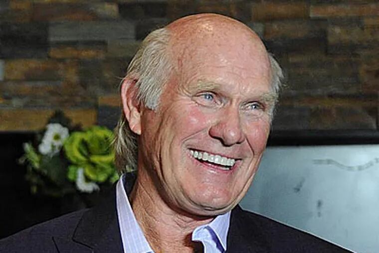 Terry Bradshaw isn't a fan of the Super Bowl being played outdoors at the Meadowlands. (Associated Press)