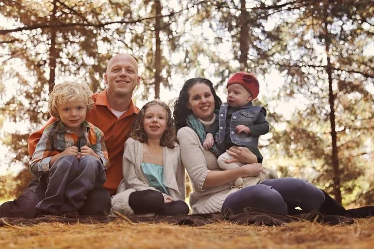 Megan and Mark Short Facebook post with their children Mark, Liana and Willow. Mark shot Megan and his three children, then turned the gun on himself.