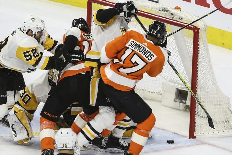 Wayne Simmonds couldn’t  get the puck past Penguins goalie Matt Murray during the second period of Game 4  Wednesday. Pittsburgh trounced the Flyers, 5-0.