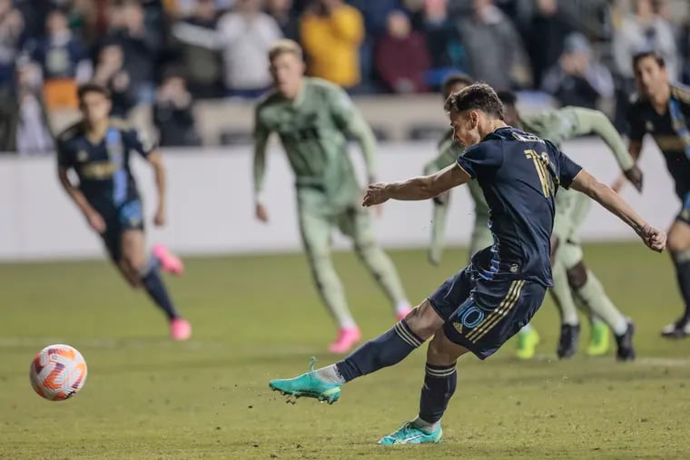 Dániel Gazdag's penalty kick gave the Union a brief lead late against LAFC.