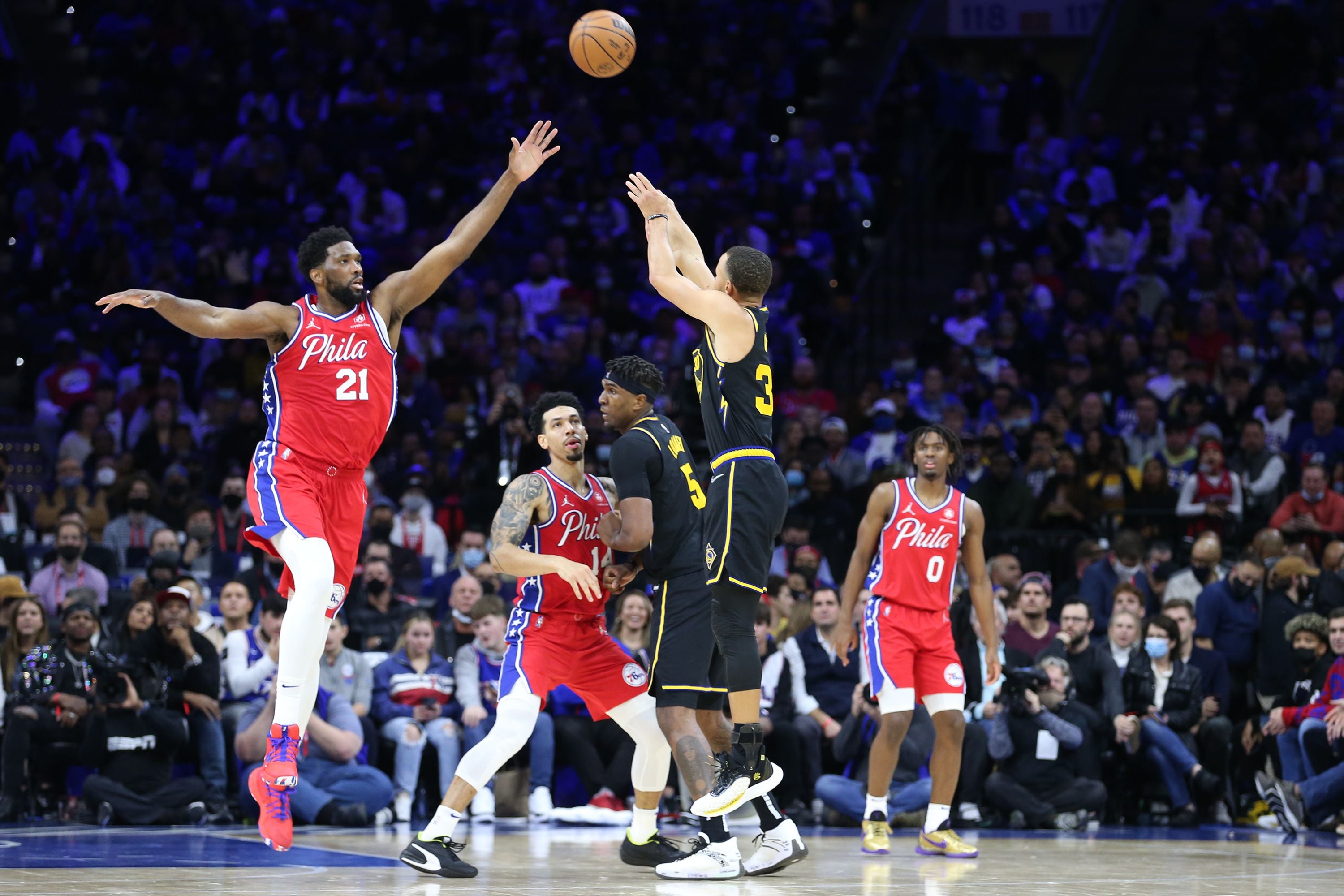 Sixers, Thybulle make sure Steph Curry has no shot at three-point
