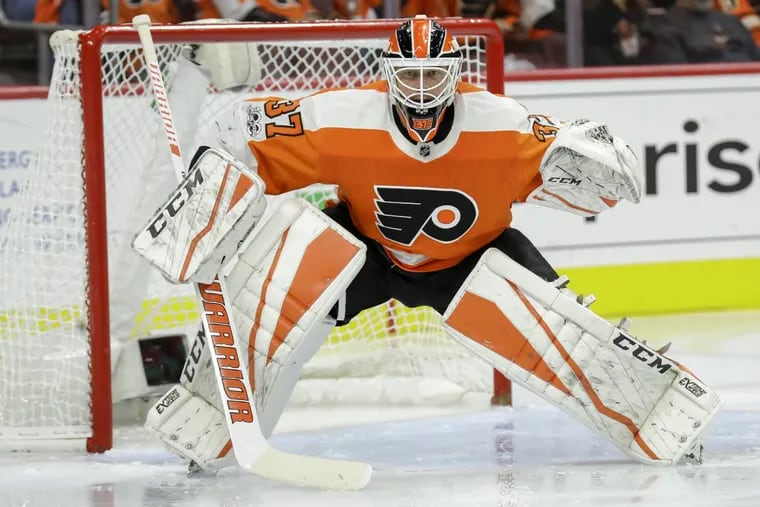 Flyers goalie Brian Elliott in front of his net against the Washington Capitals on Oct. 14.