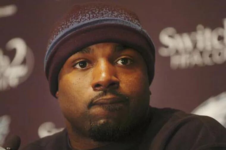 Brian Westbrook answers questions about his concussion and Sunday's game vs. Giants. (Sarah J. Glover/Staff Photographer)