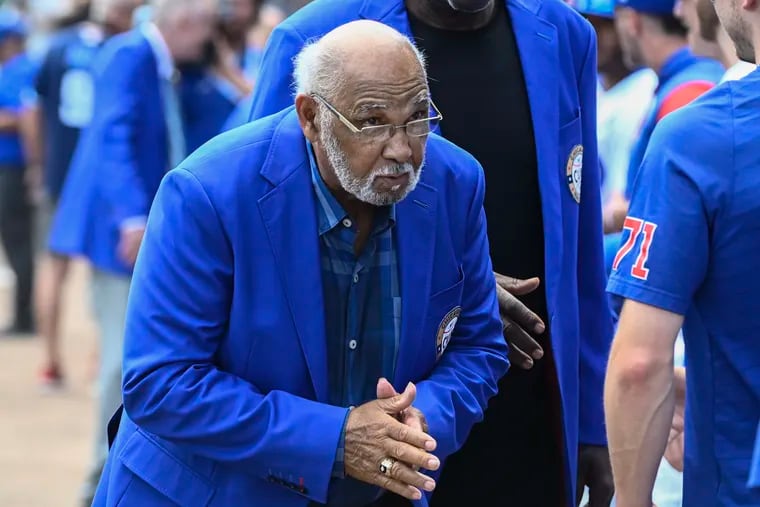 Chicago Cubs Hall of Famer Billy Williams is distraught at the lack of African Americans in the majors.