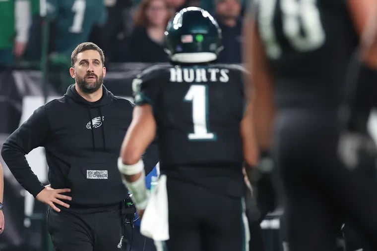 Eagles coach Nick Sirianni and his staff gave Jalen Hurts and some other stars preferential treatment, according to veteran players.