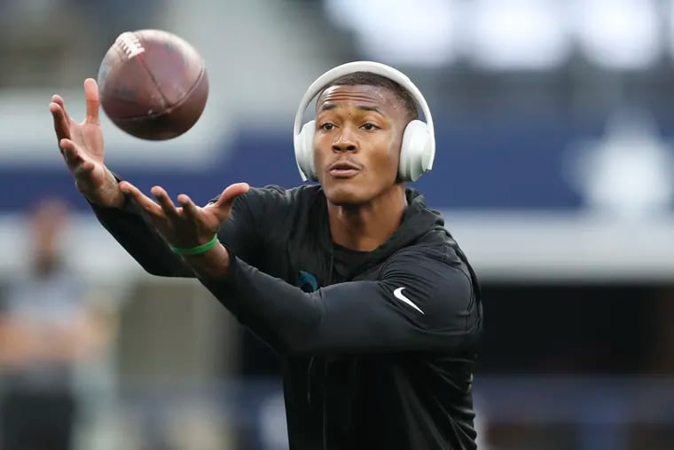 Eagles rookie wide receiver DeVonta Smith has 33 catches, 421 yards, and one touchdown through eight games.